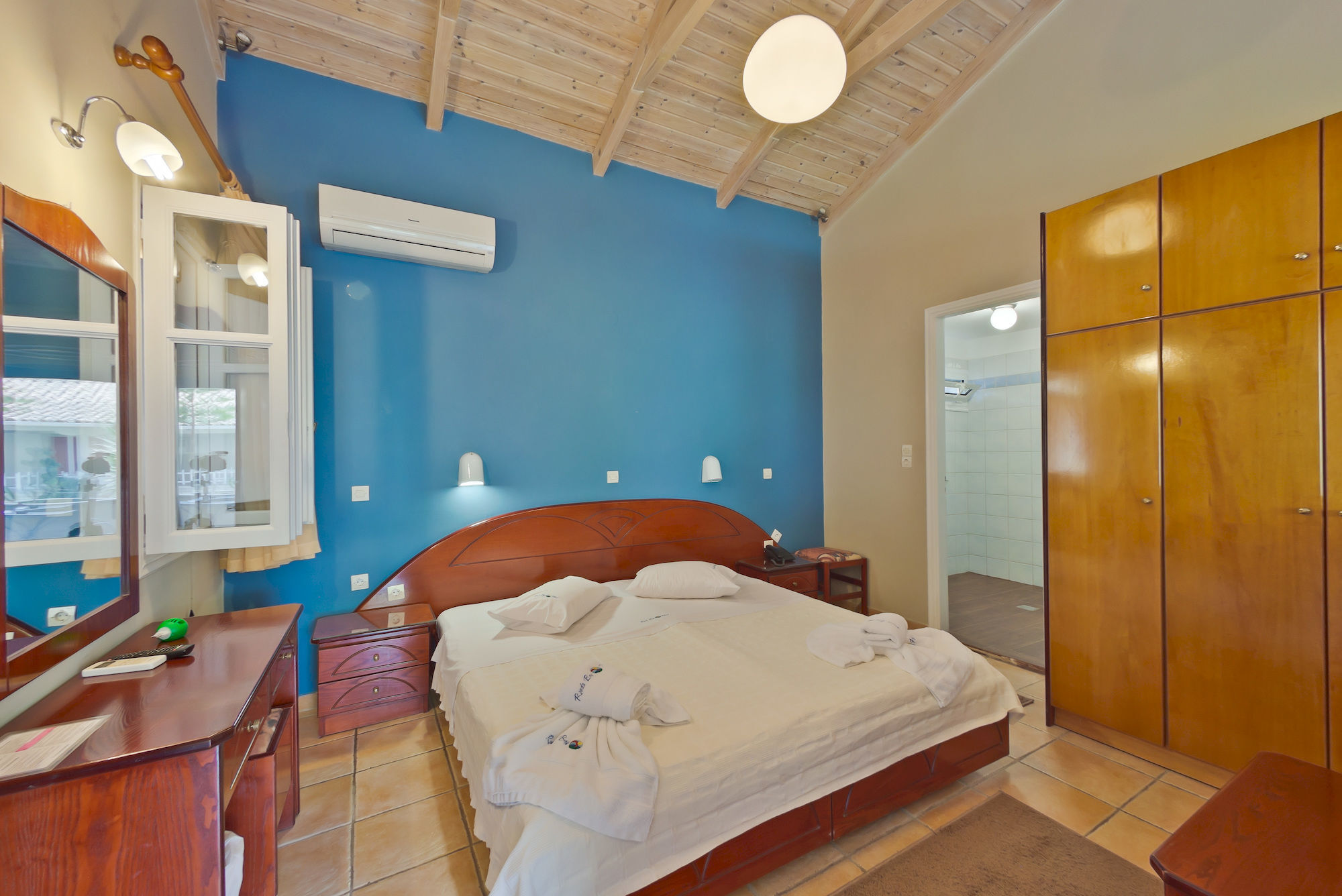 Rouda Bay Beach Hotel Mikros Gialos Exterior photo