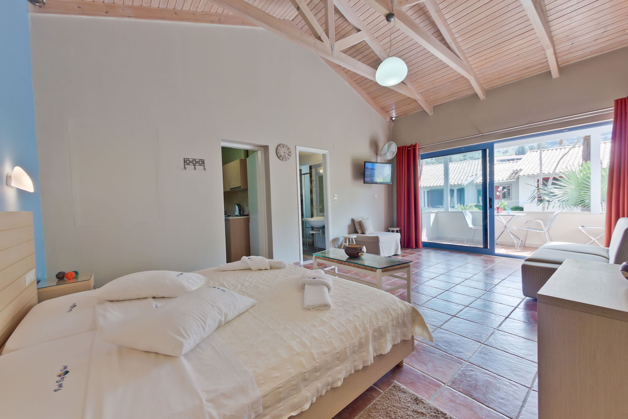 Rouda Bay Beach Hotel Mikros Gialos Exterior photo